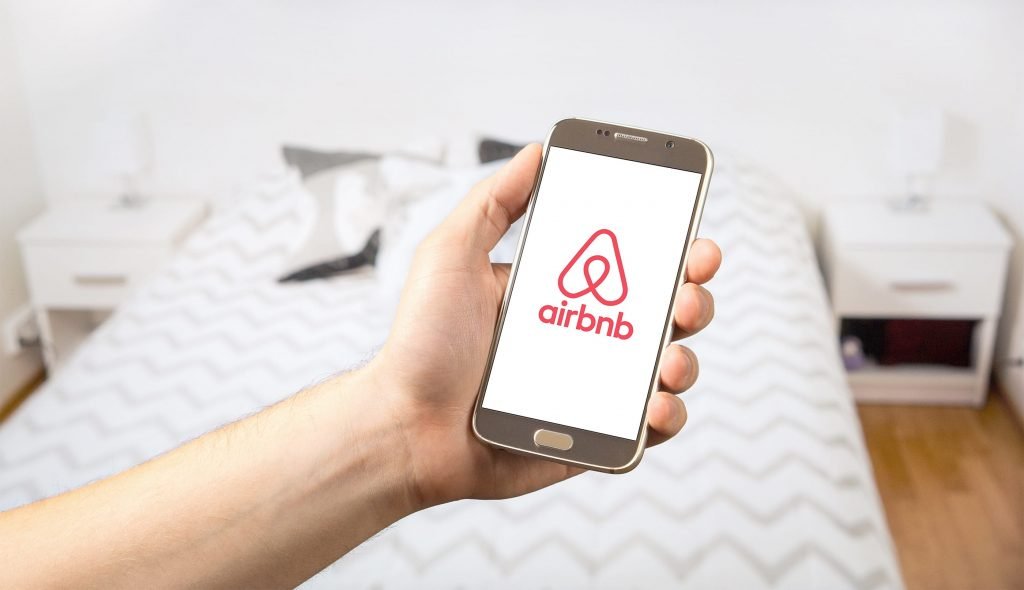 Airbnb Age Limit for Guests and Hosts – All You Need to Know